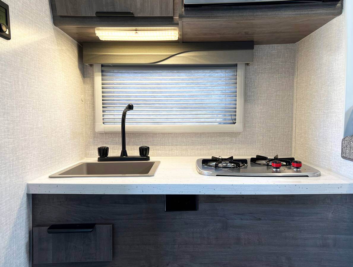 Gallery Lance 650 Truck Camper Maximized space in Lance's lightest offering!